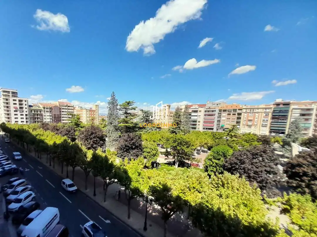 Piso con terraza en venta en Centro, imagen 24
