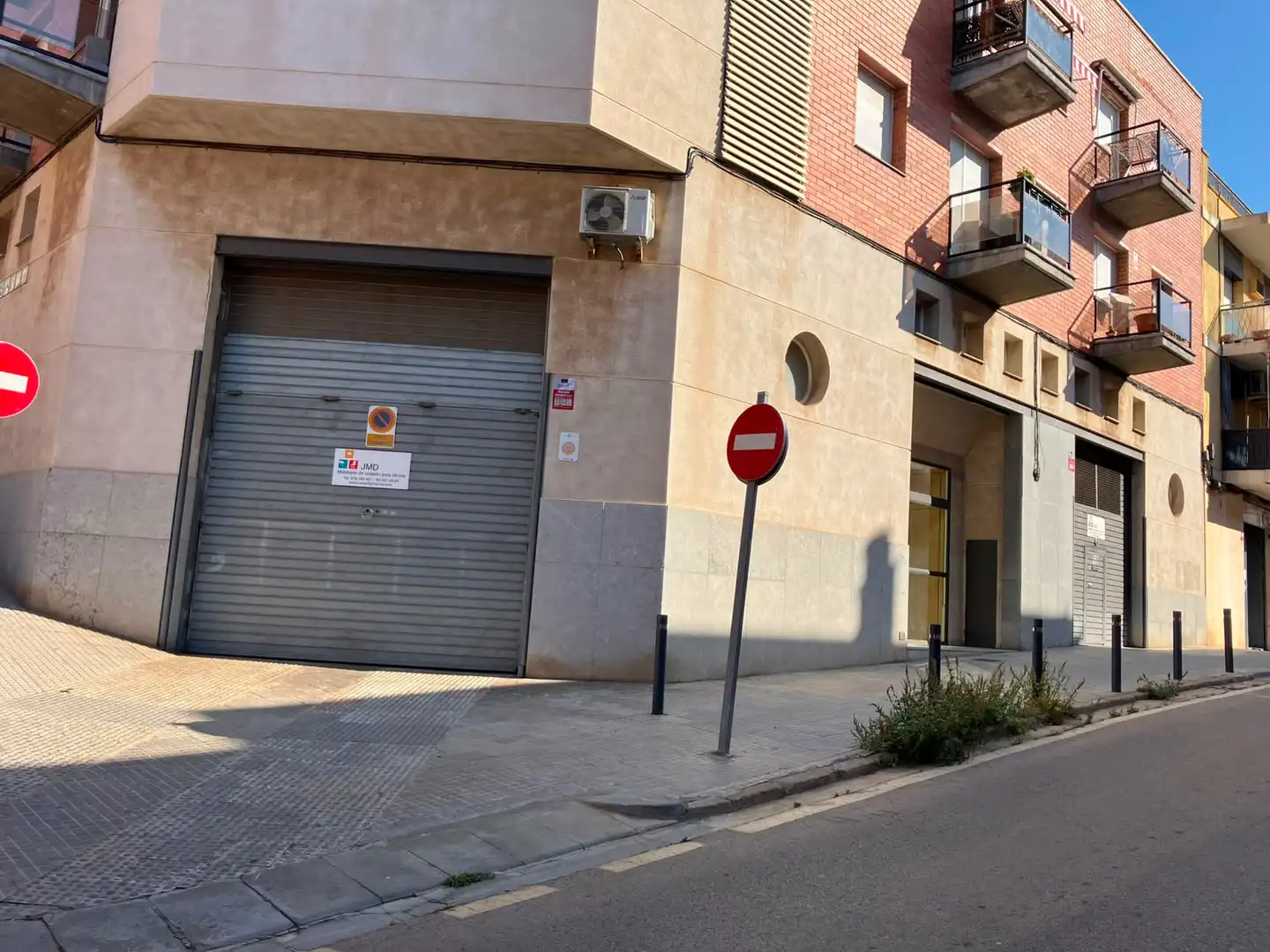 Aparcament de Nau industrial en venda en Viladecans