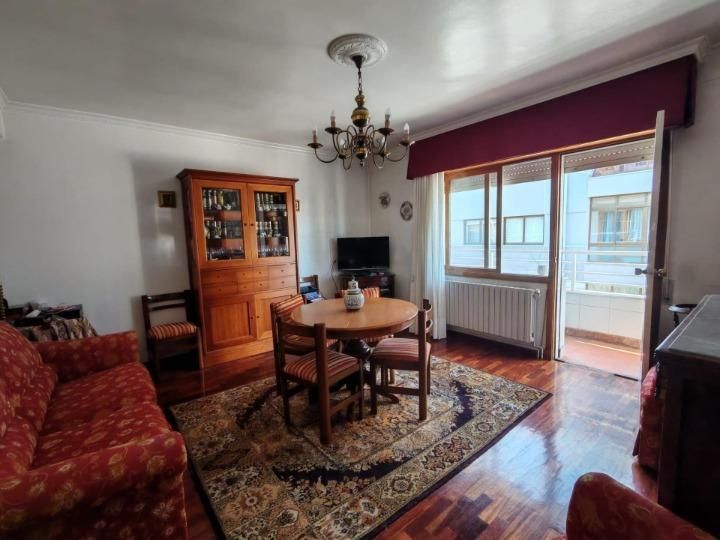 Living room of Flat for sale in Vigo   with Heating, Terrace and Storage room