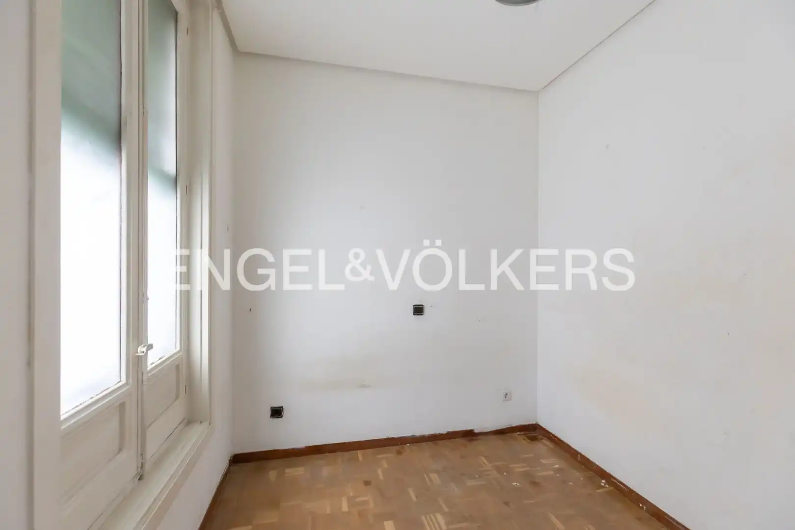 Flat for sale in Madrid  with Air Conditioner, Heating and Parquet flooring