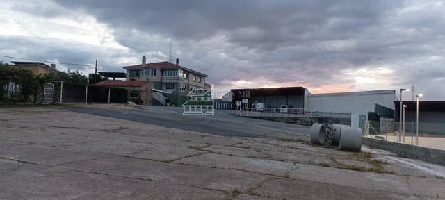 Nave industrial en Alquiler en Aldeatejada