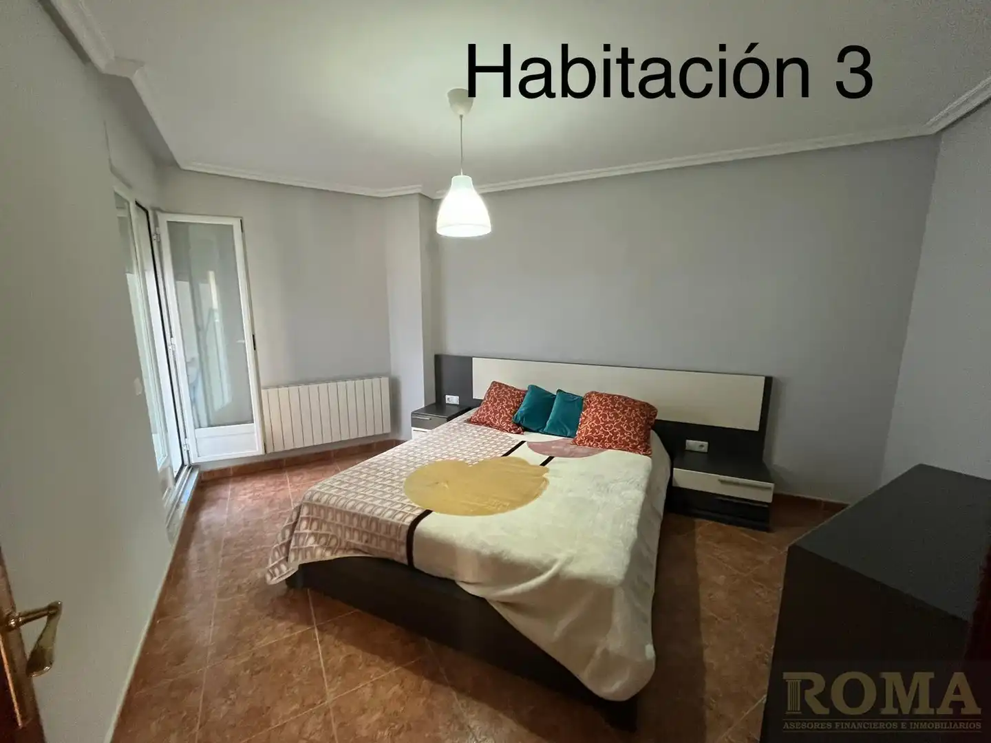 Habitación de Piso en venta en Carbajosa de la Sagrada con Calefacción, Terraza y Amueblado