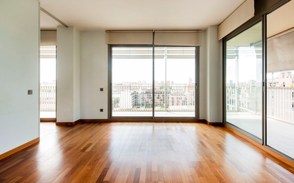 Living room of Flat for sale in L'Hospitalet de Llobregat  with Air Conditioner, Heating and Terrace