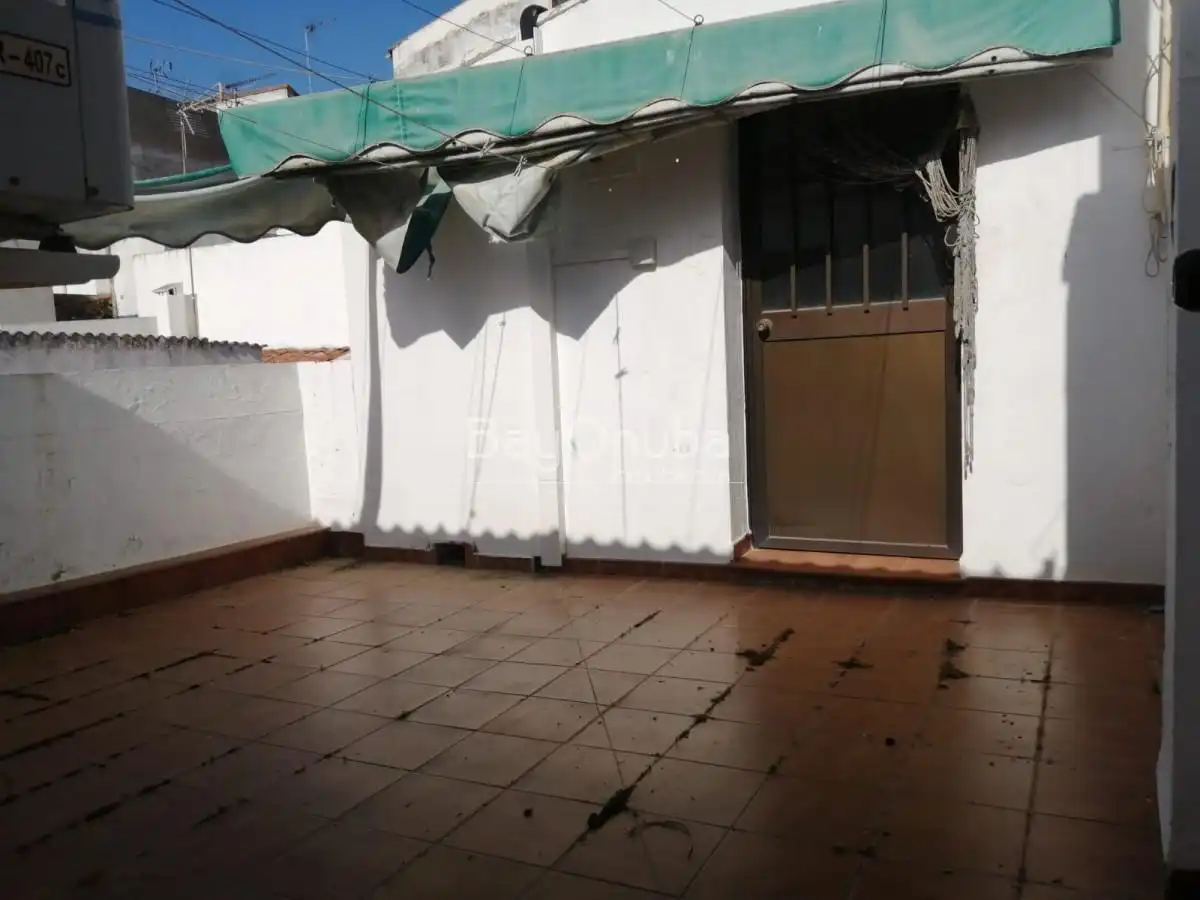 Vista exterior de Casa o chalet en venta en Calañas
