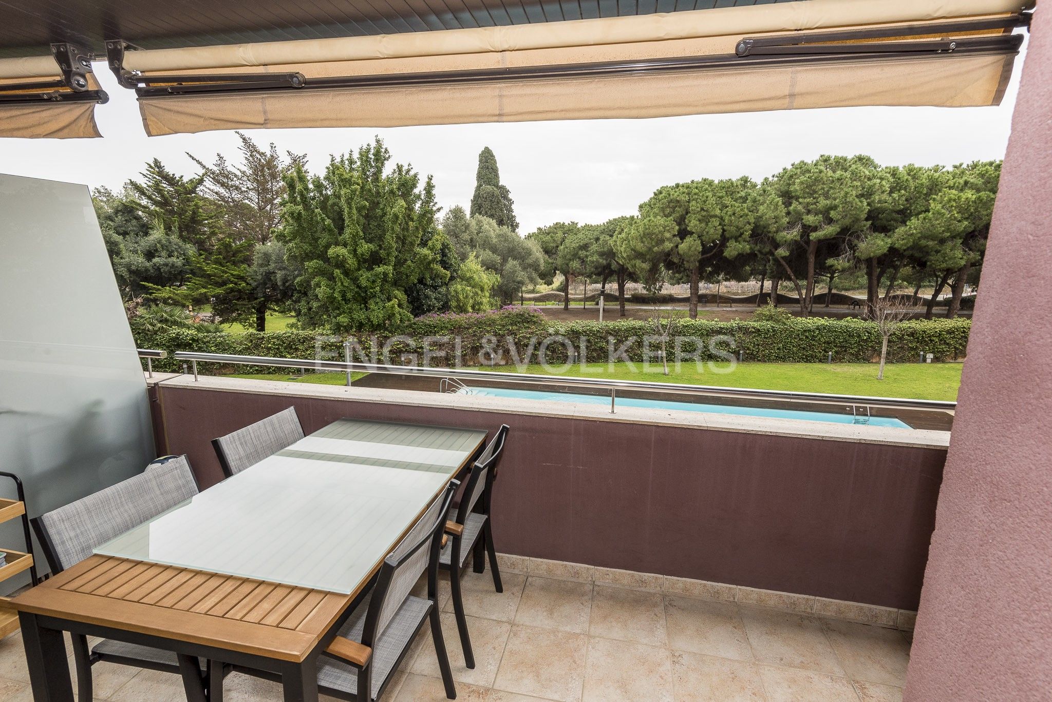 Terrassa de Apartament en venda en Vilanova i la Geltrú amb Aire condicionat, Calefacció i Jardí privat