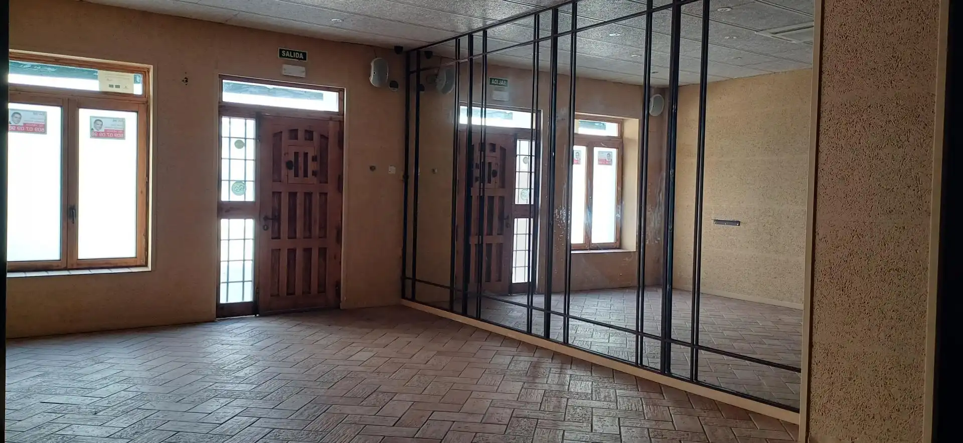 Business premises for sale in 44 Calle Juan Relinque, imagen 5