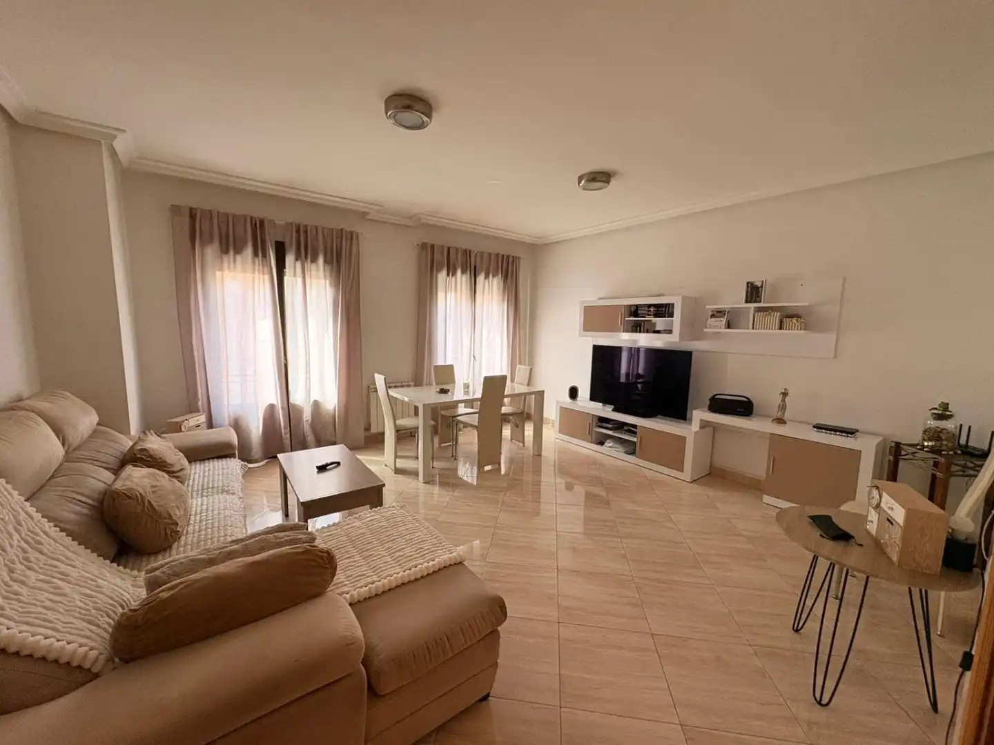 Piso con terraza en venta en Peréz Galdós, imagen 2