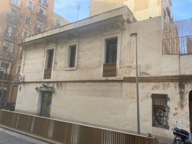 Ático en Venta en Barcelona - Calle de Margarit en El Poble Sec - Parc de Montjuïc