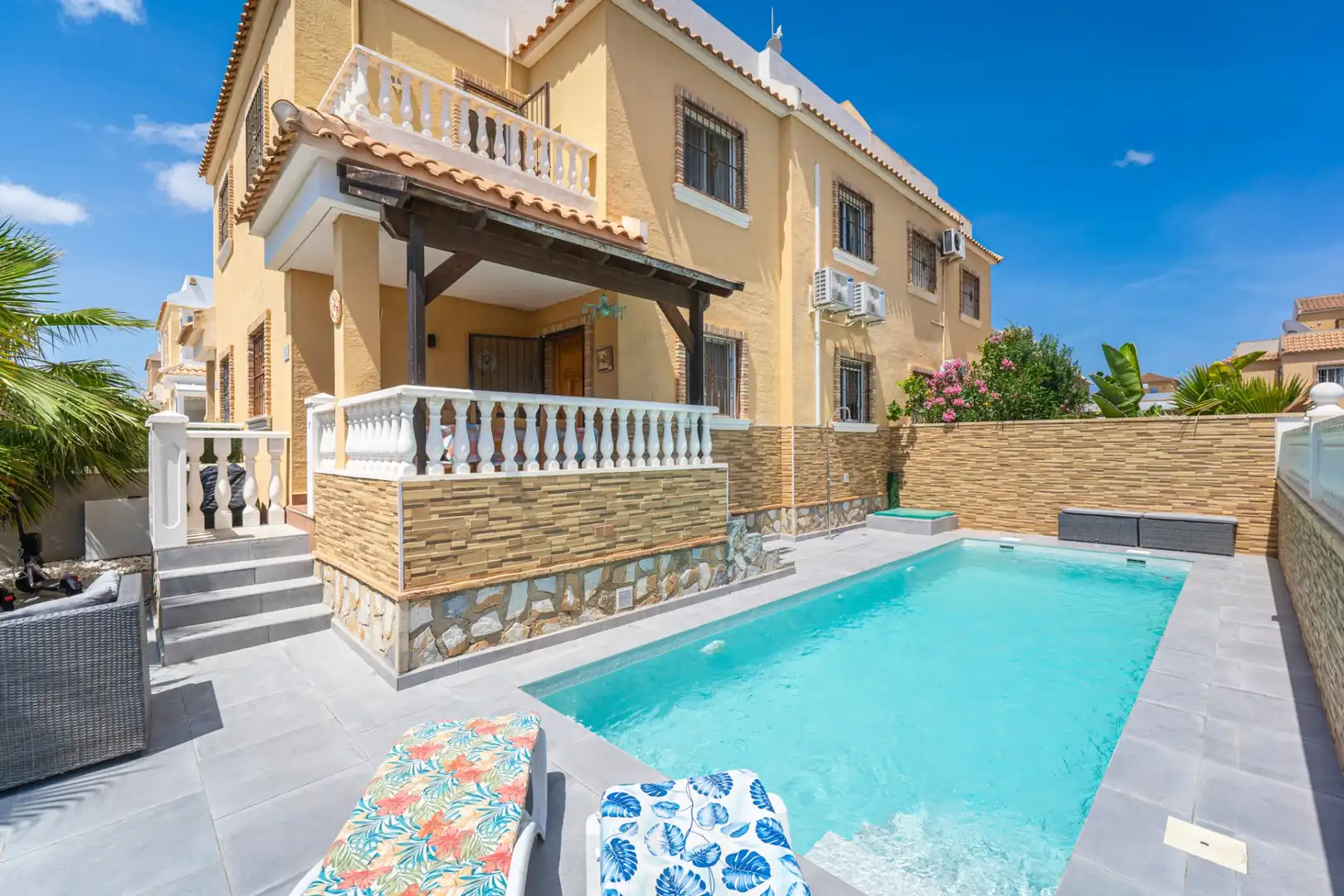 Piscina de Casa o xalet en venda en Rojales amb Aire condicionat, Calefacció i Jardí privat