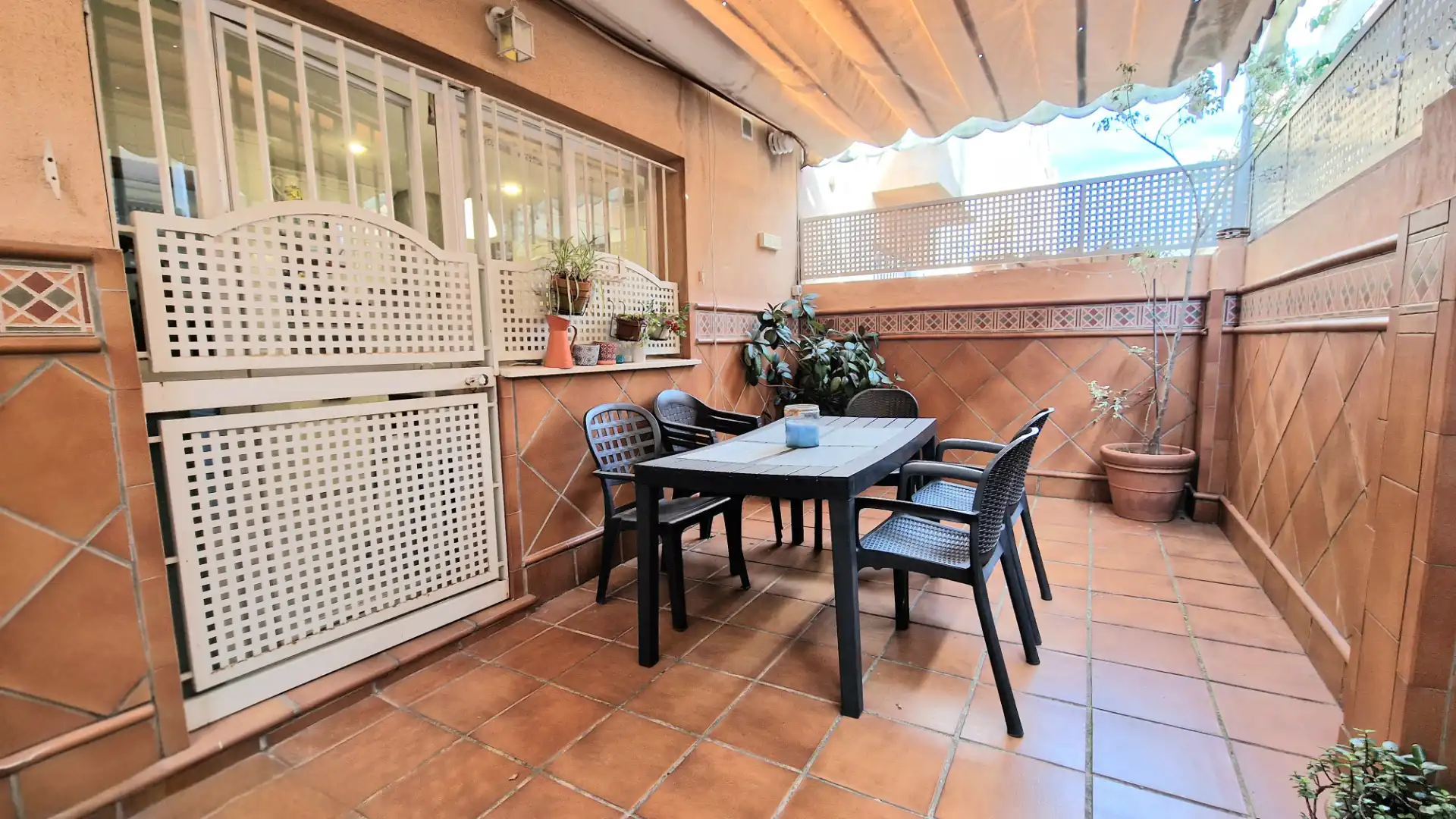 Terraza de Casa adosada en venta en Mairena del Aljarafe con Aire acondicionado