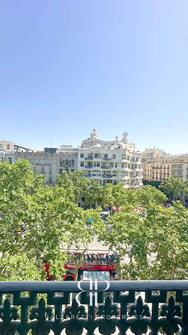 Außenansicht von Wohnung zur Miete in Barcelona mit Klimaanlage, Heizung und Parkett