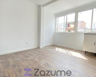 Bedroom of Flat to rent in Talavera de la Reina  with Air Conditioner, Heating and Parquet flooring