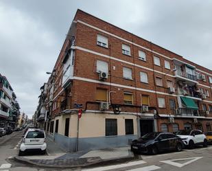 Exterior view of Flat to rent in  Madrid Capital  with Air Conditioner, Terrace and Furnished