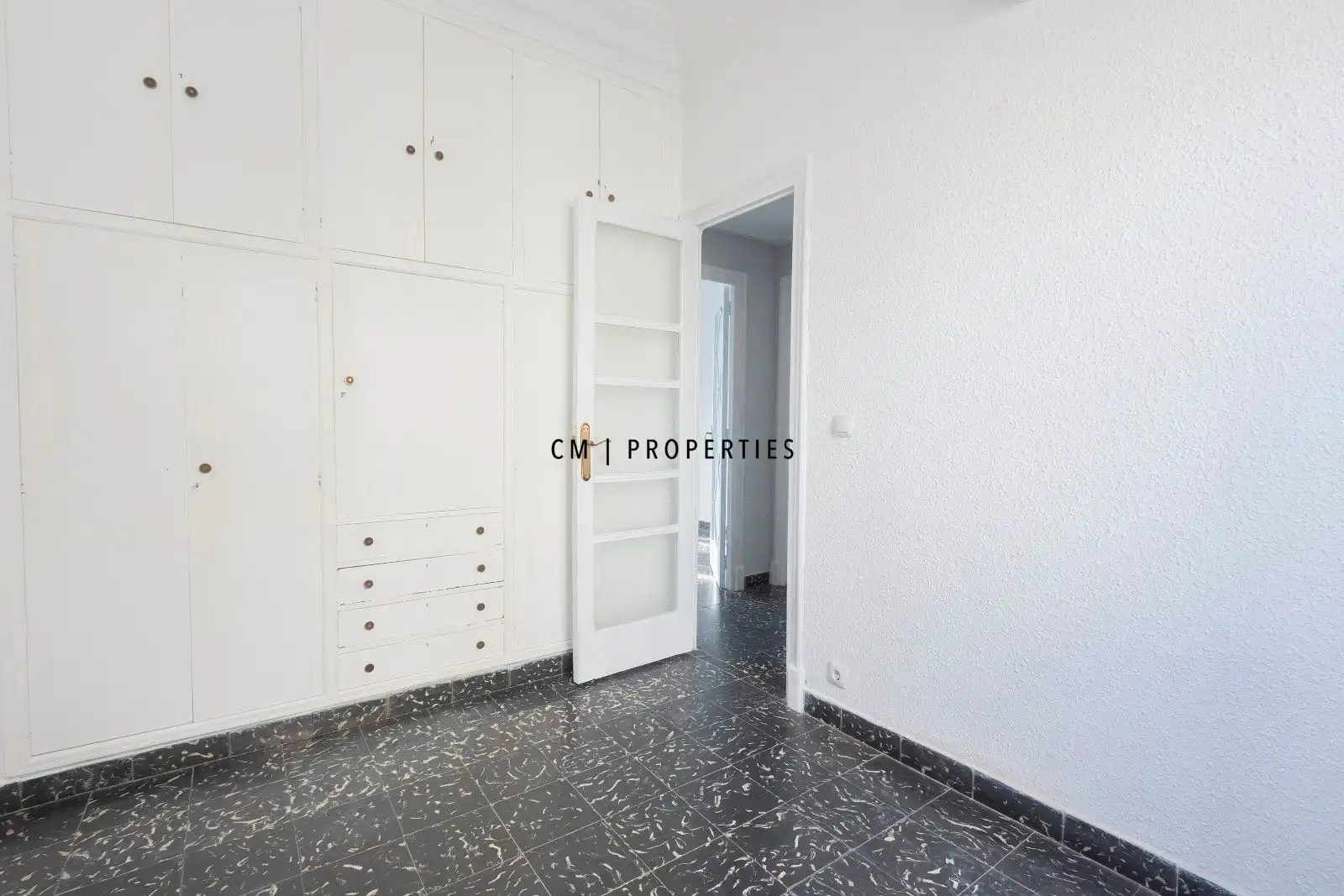 Bedroom of Office for rent in Valencia  with Air Conditioner, Heating and Furnished