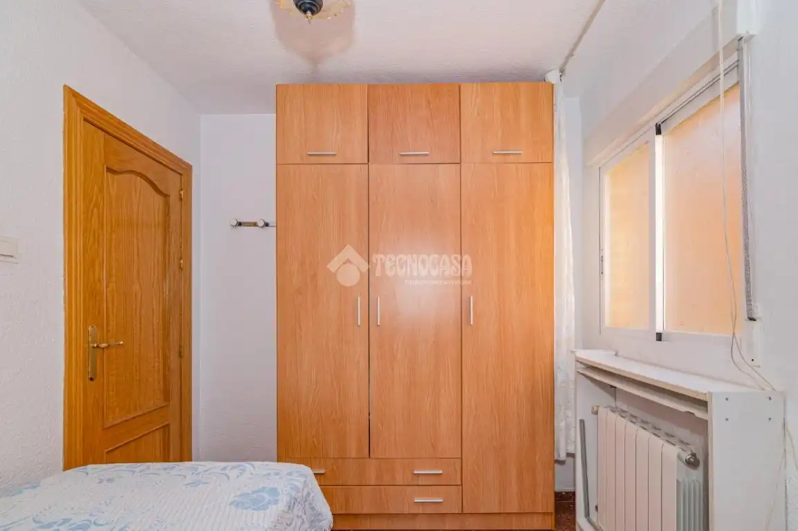 Habitación de Piso en venta en Granada con Calefacción y Balcón