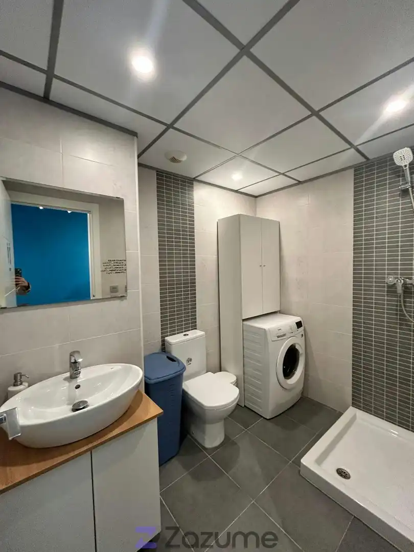 Baño de Piso de alquiler en Benetússer con Amueblado, Horno y Lavadora