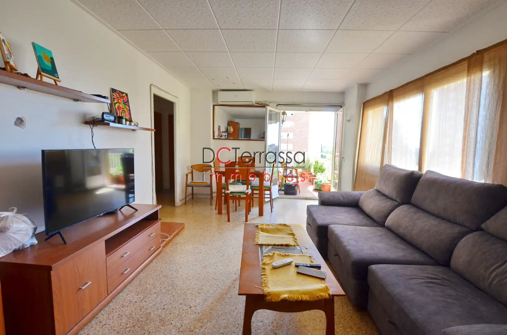 Sala d'estar de Pis en venda en Terrassa amb Aire condicionat, Calefacció i Balcó