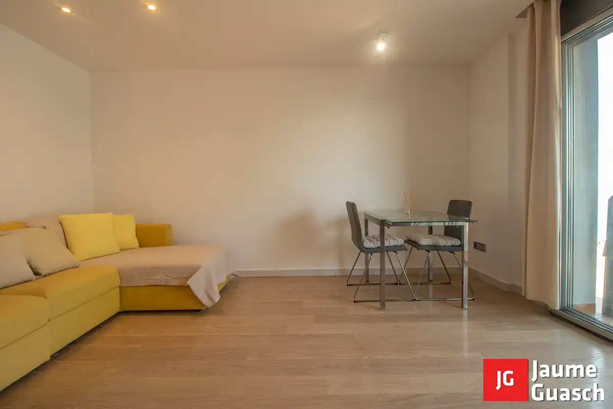 Living room of Flat for sale in Torredembarra  with Air Conditioner, Heating and Parquet flooring