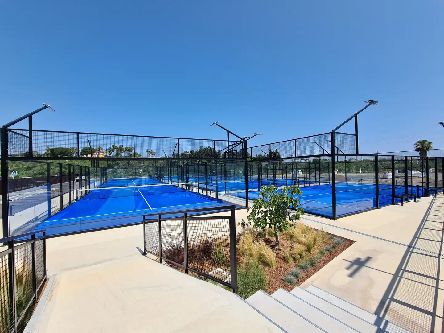Swimming pool of Detached homes for sale in Estepona  with Air Conditioner, Private garden and Terrace