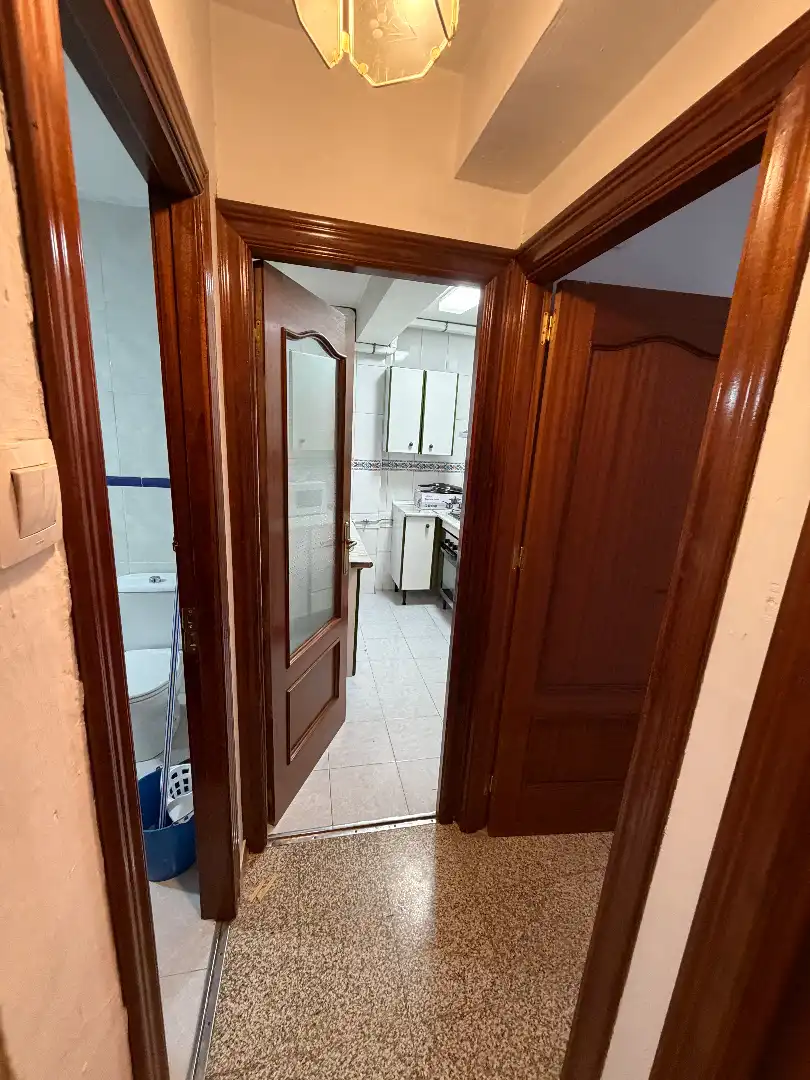 Cuina de Pis de lloguer en Granada amb Moblat, Forn i Rentadora