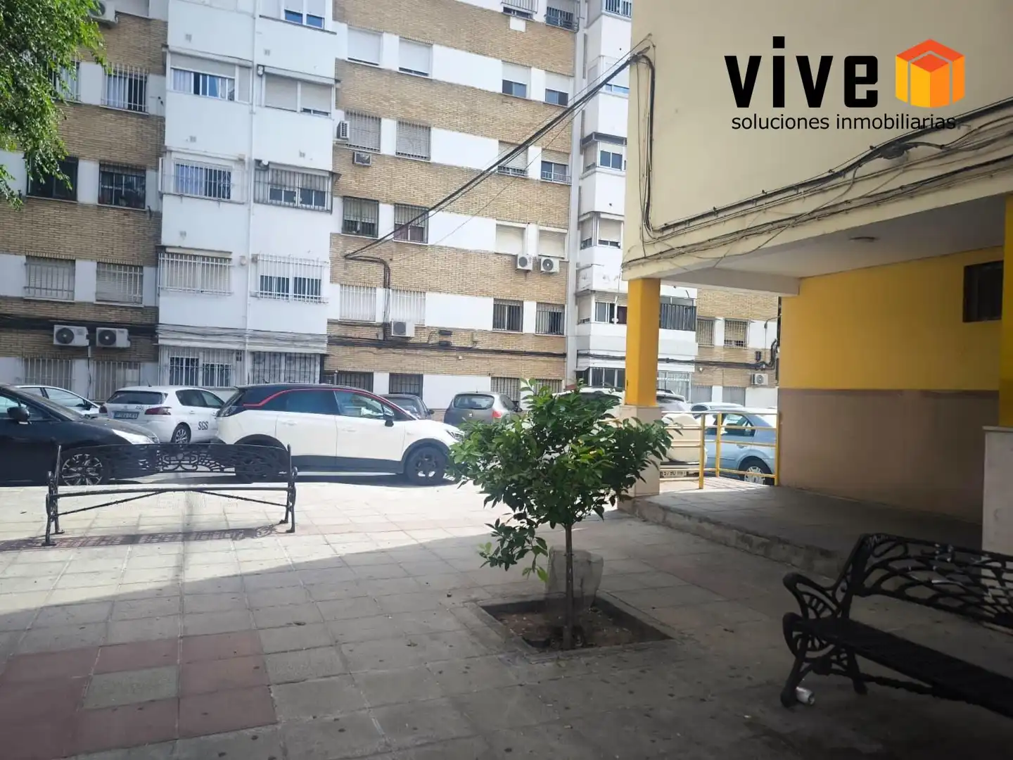 Parking de Piso en venta en Sevilla con Aire acondicionado, Terraza y Amueblado