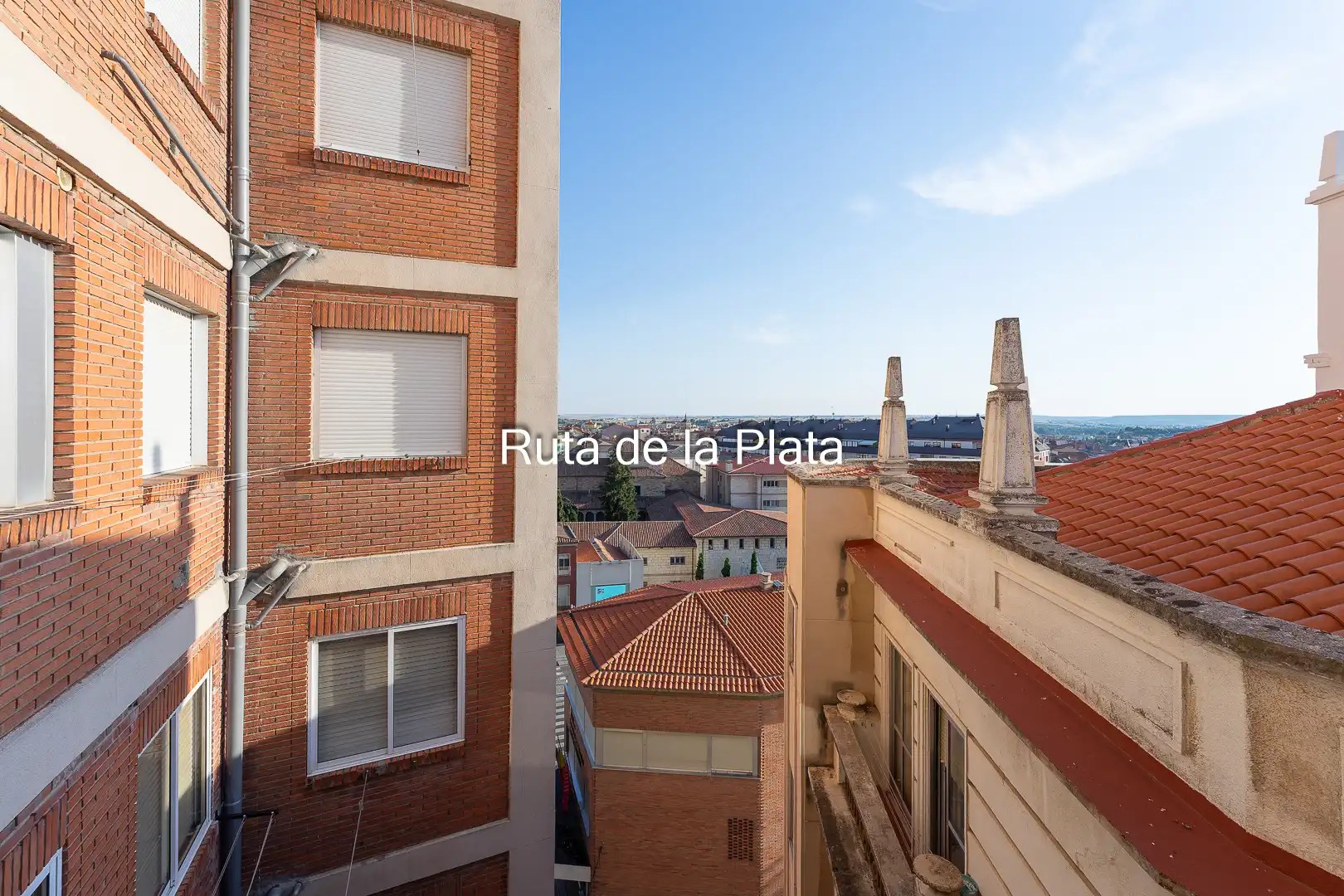 Außenansicht von Wohnung zur Miete in Zamora Capital  mit Heizung, Ofen und Waschmaschine