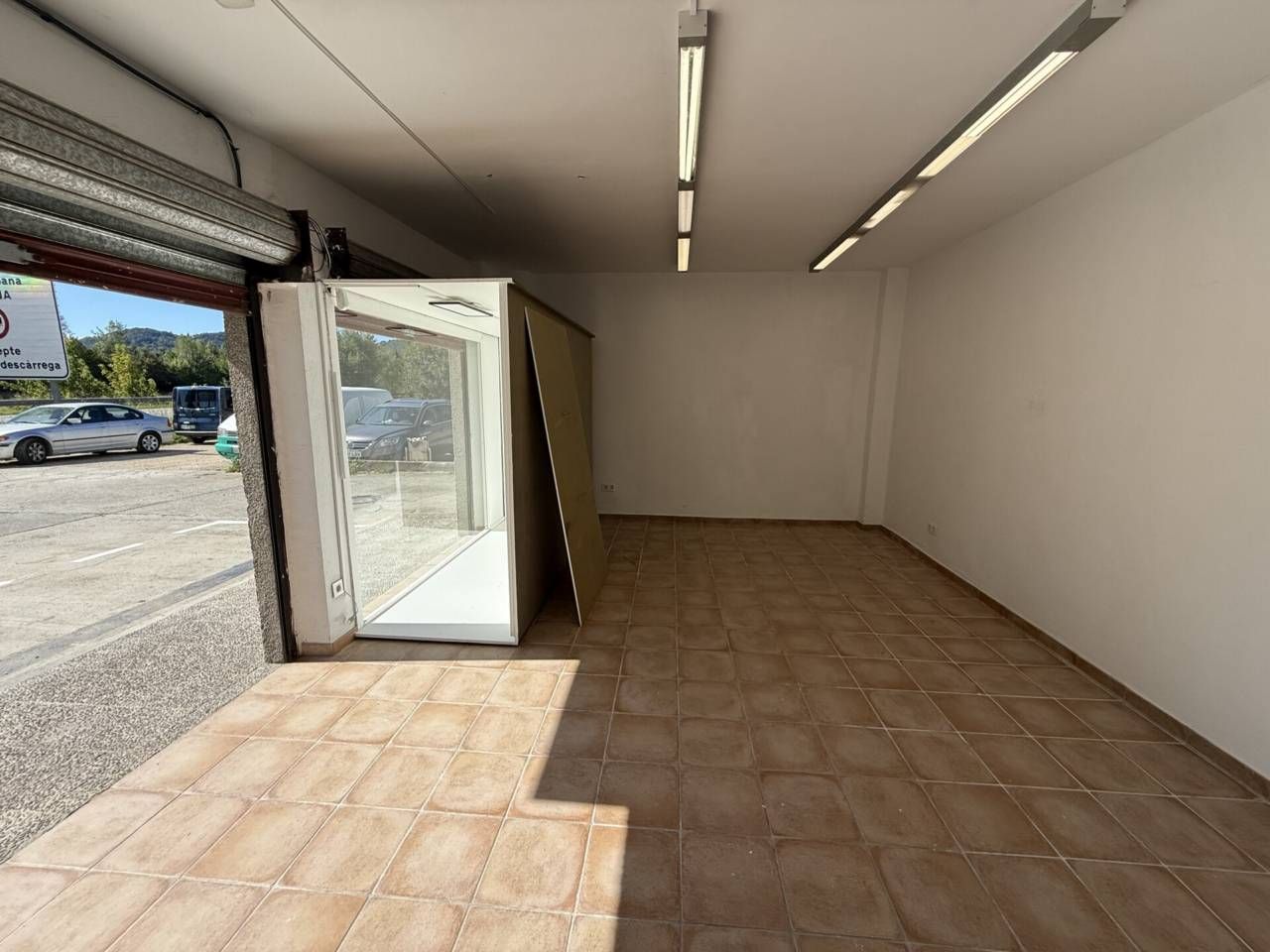 Local de alquiler en Calle Llevant, Medinyà