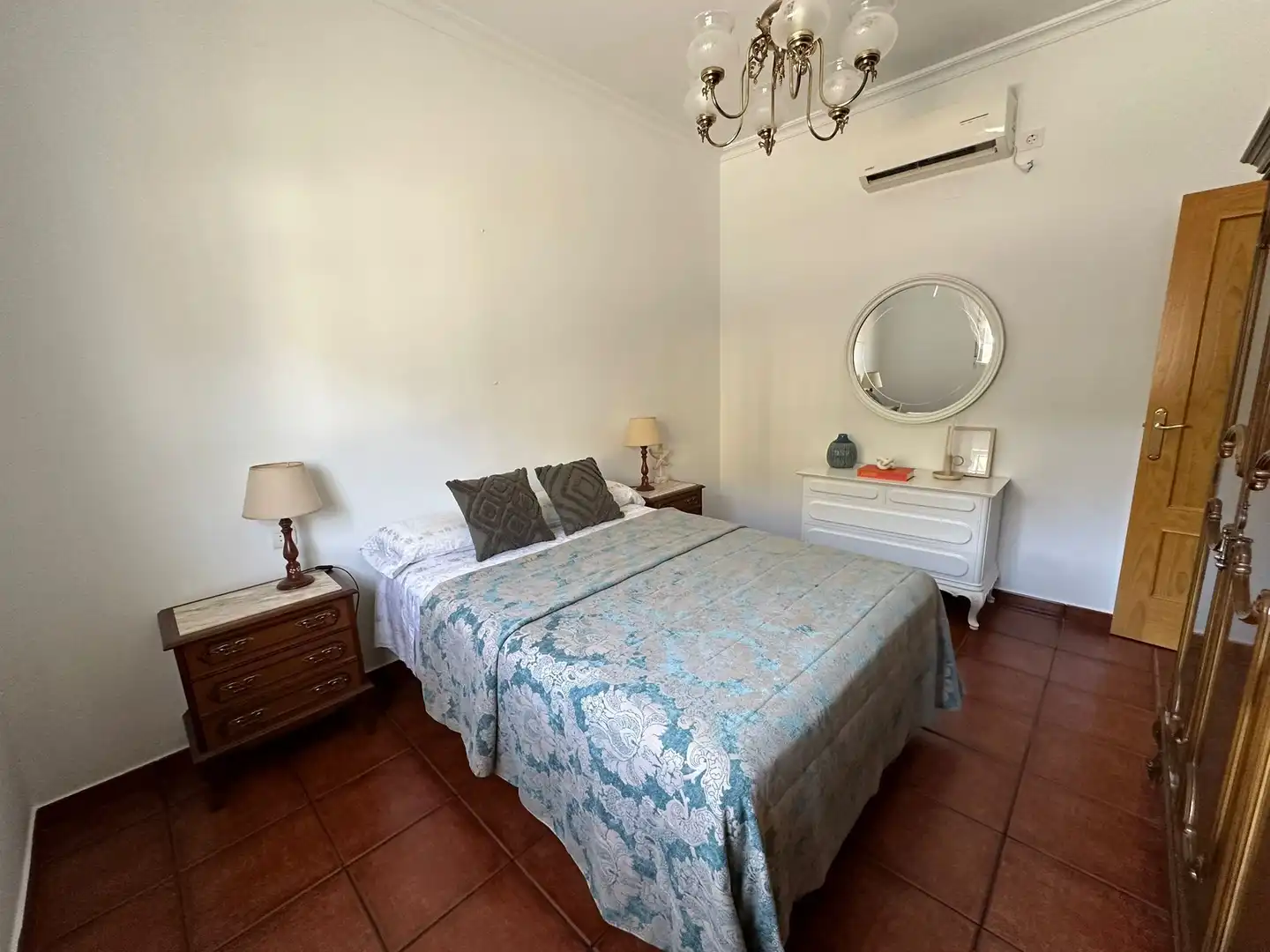 Dormitori de Casa o xalet en venda en Magacela amb Jardí privat, Terrassa i Piscina