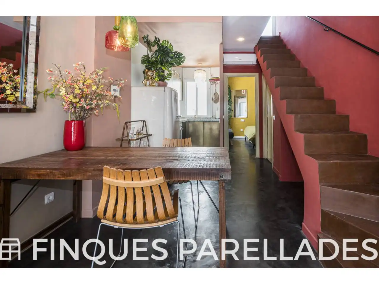 Esszimmer von Dachboden zum Verkauf in Sitges mit Klimaanlage, Heizung und Terrasse
