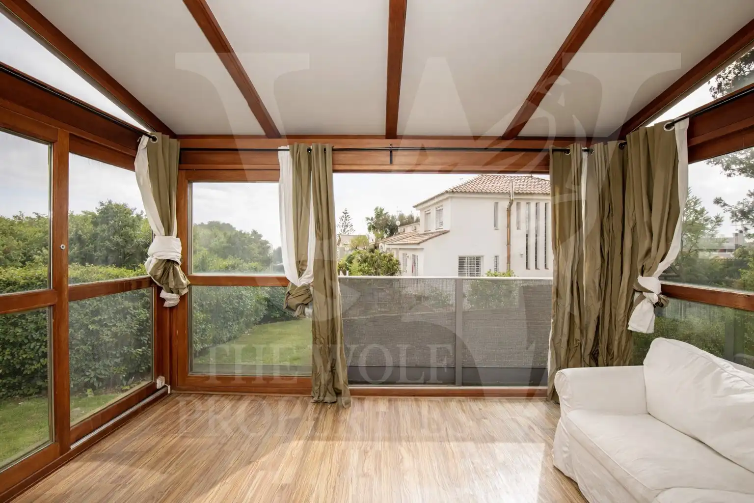 Habitación de Casa adosada en venta en Alella con Aire acondicionado, Calefacción y Jardín privado