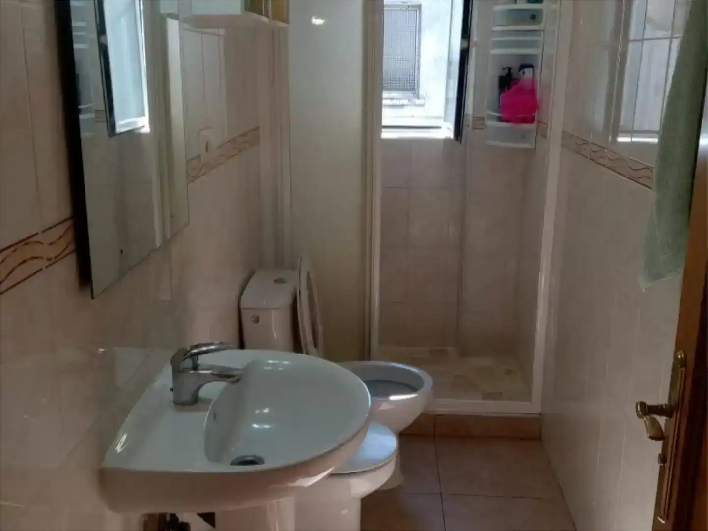 Bany de Pis de lloguer en Coslada amb Parquet i Moblat