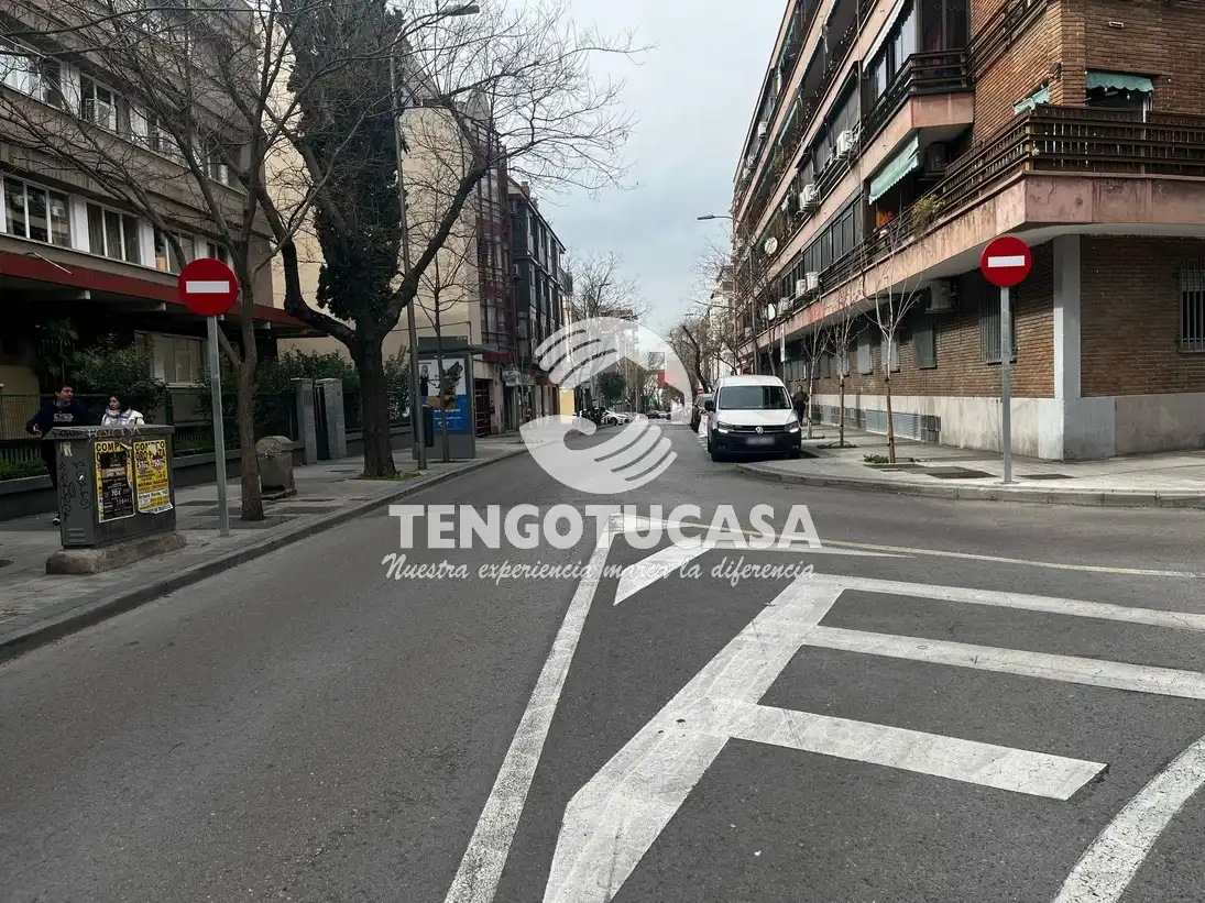 Exterior view of Garage for sale in Madrid