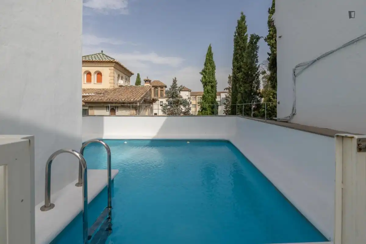 Piscina de Casa o xalet per a compartir en Genil