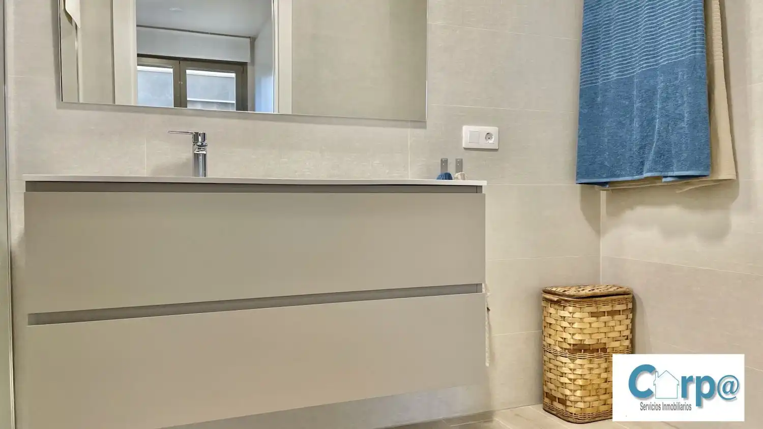 Badezimmer von Wohnung zur Miete in  Pamplona / Iruña mit Heizung, Terrasse und Abstellraum