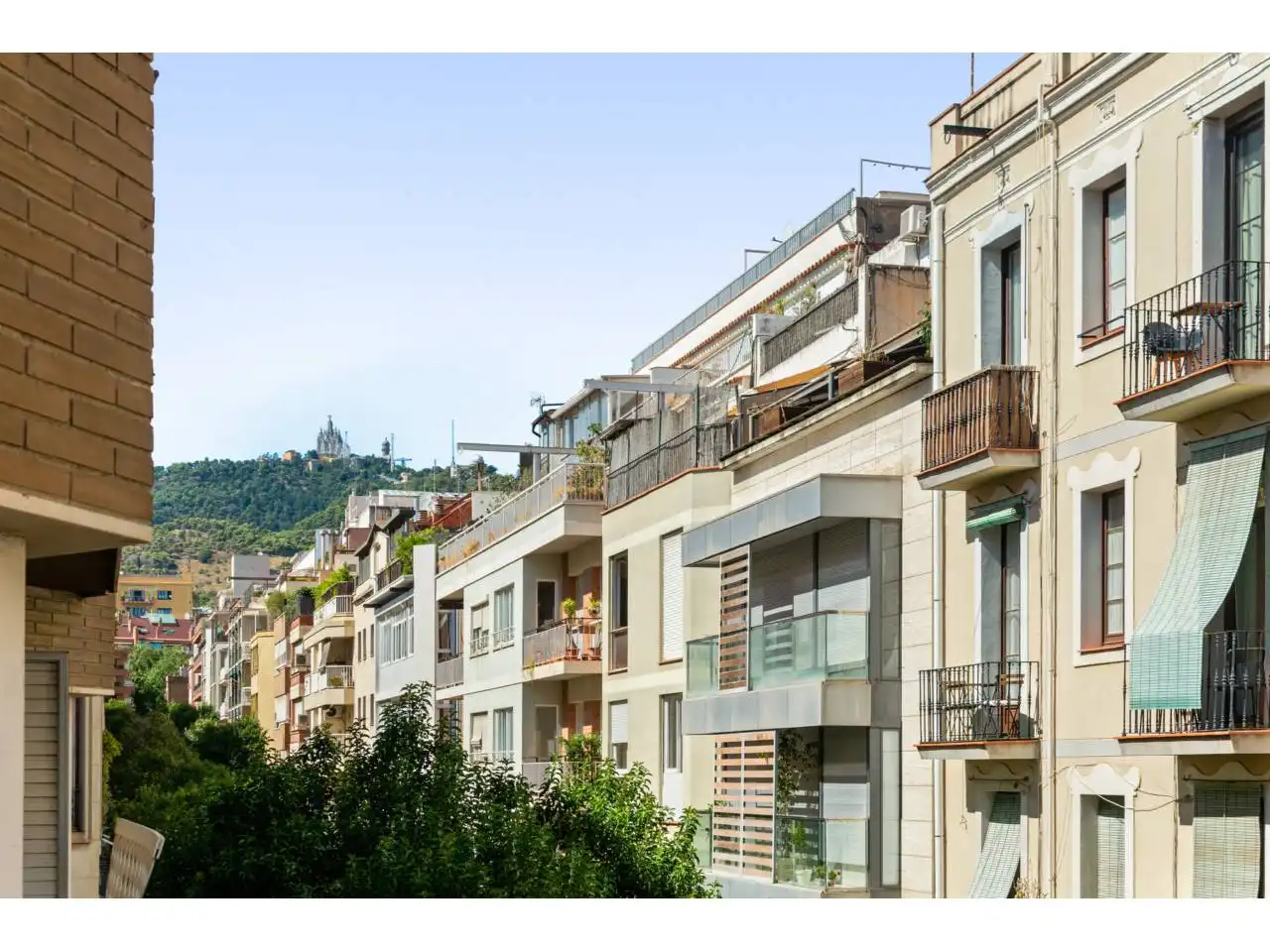 Exterior view of Flat for sale in Barcelona  with Air Conditioner, Heating and Furnished