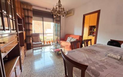 Exterior view of Flat for sale in  Barcelona Capital  with Air Conditioner and Balcony