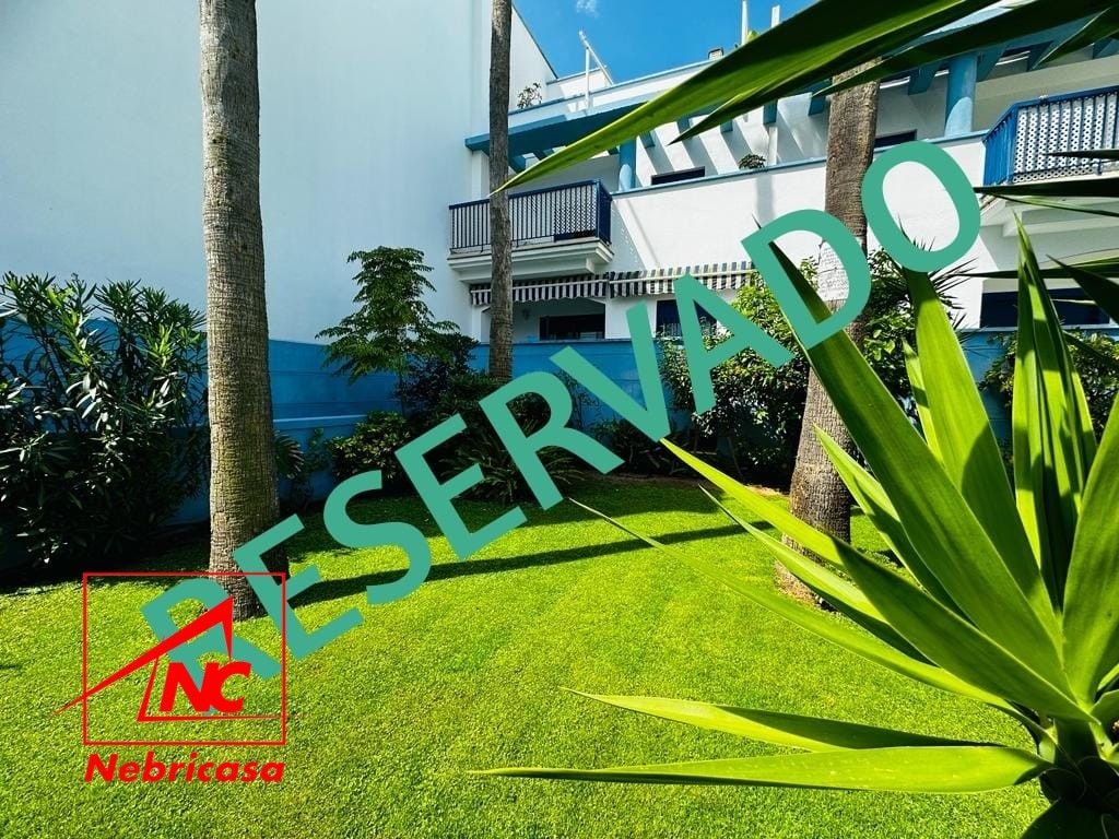 Jardín de Piso en venta en Rota con Aire acondicionado, Terraza y Piscina