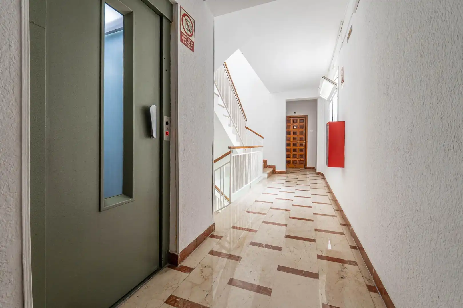 Dachboden zum Verkauf in Granada mit Klimaanlage