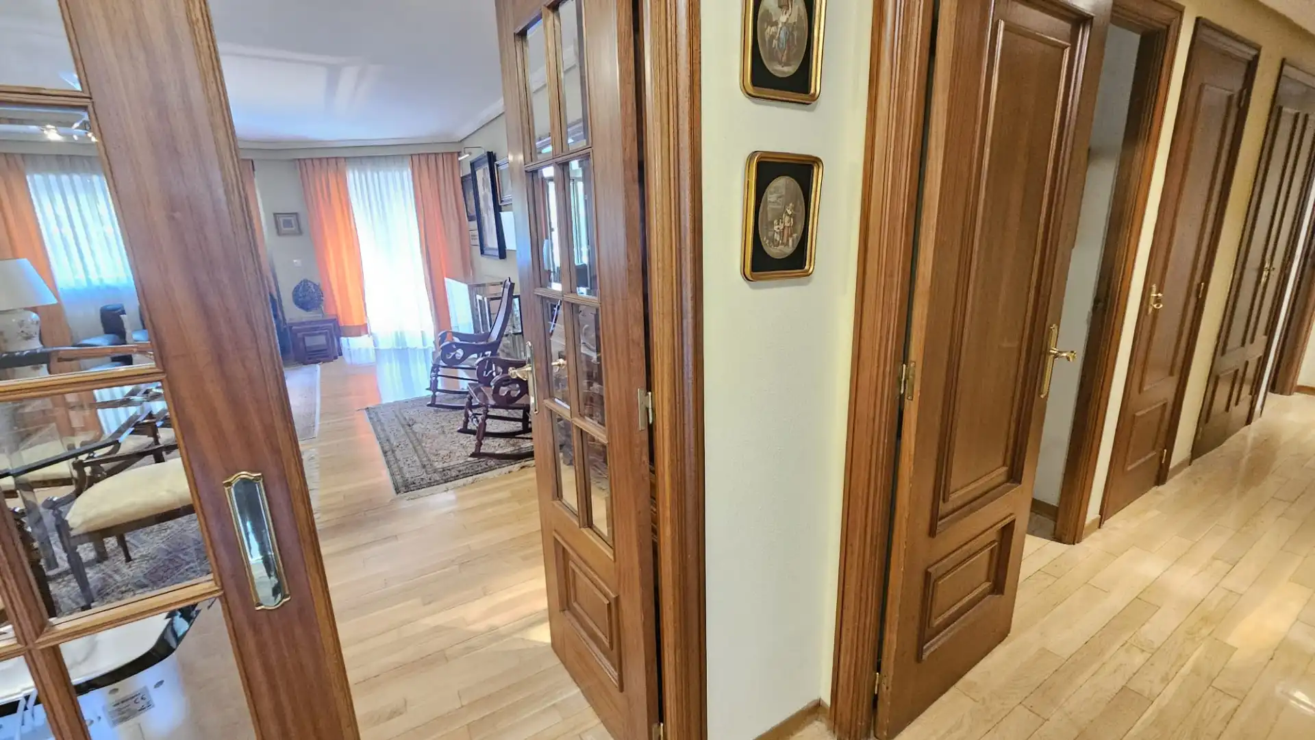 Wohnung zum Verkauf in Madrid mit Klimaanlage, Heizung und Privatgarten