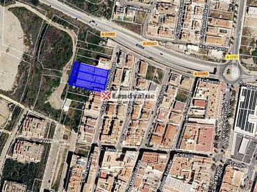 Terrenos y solares en venta en FRANCISCA MOLINA FLORES 15