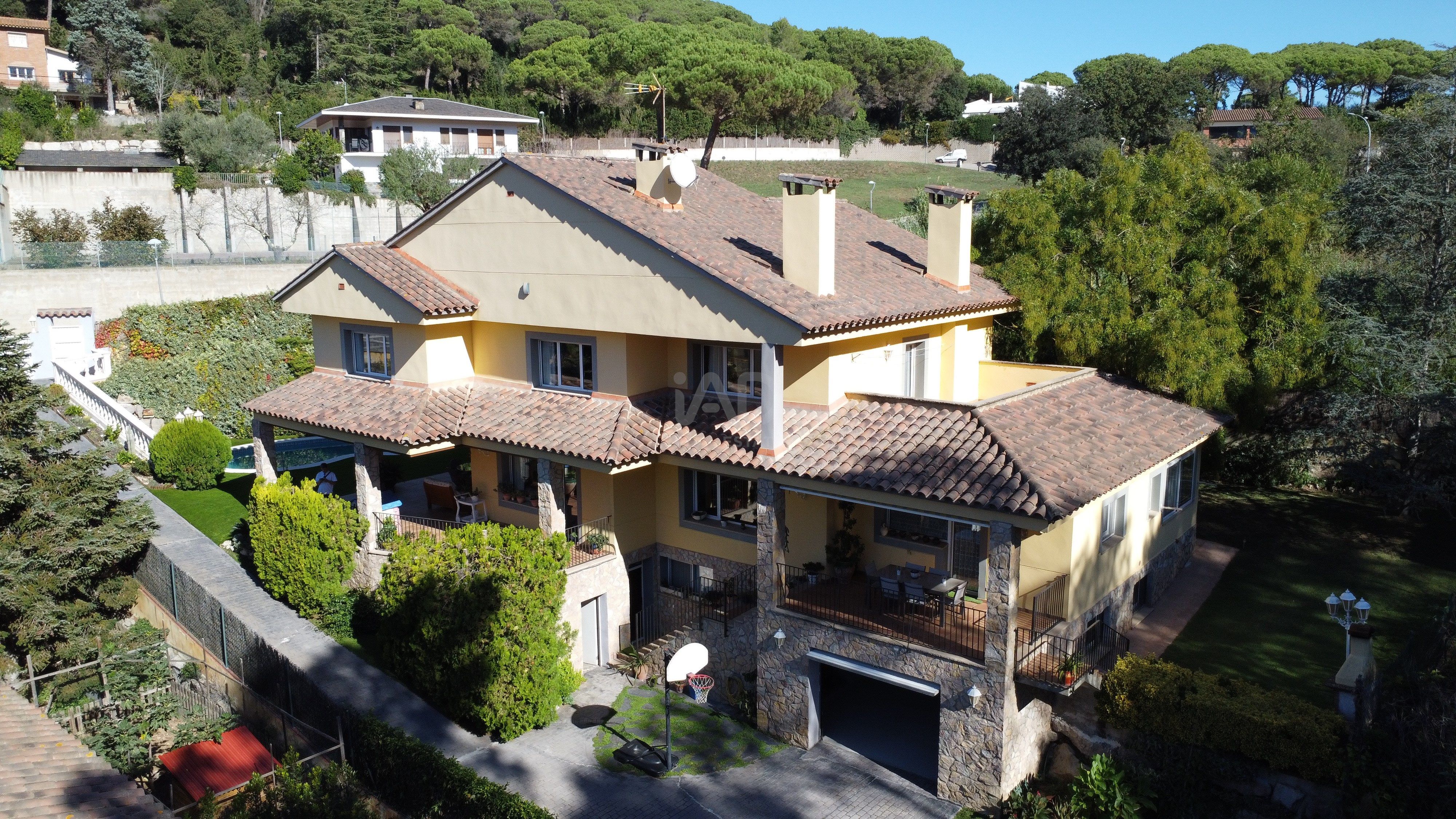Vista exterior de Casa o xalet en venda en Vallromanes amb Calefacció, Terrassa i Piscina