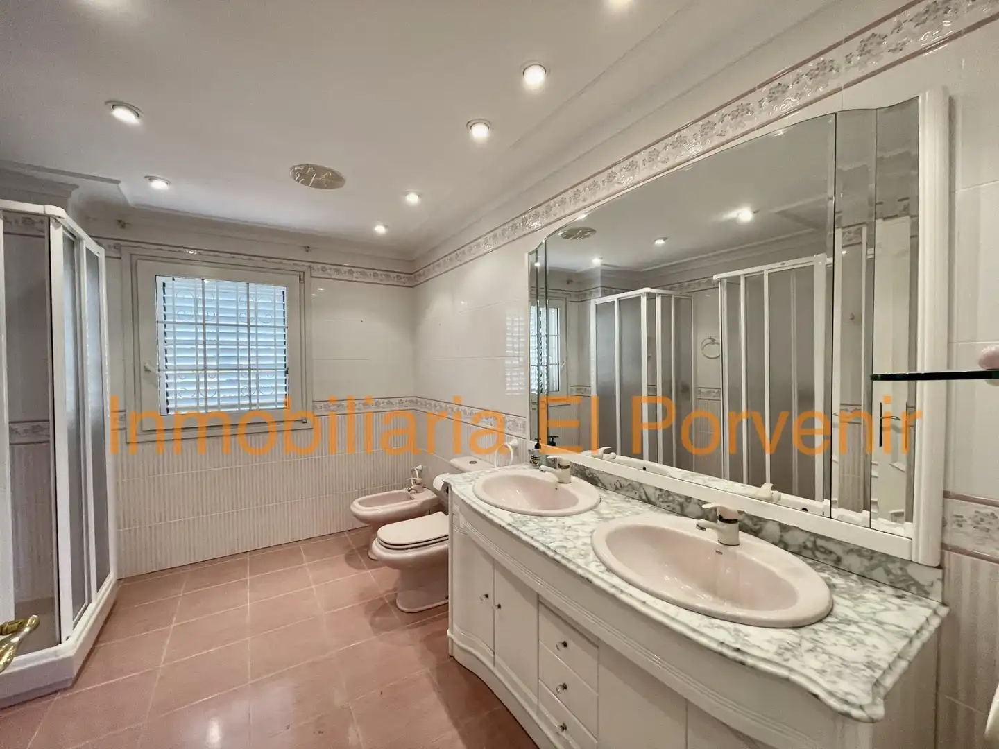 Baño de Casa o chalet en venta en Torrent con Jardín privado, Terraza y Trastero