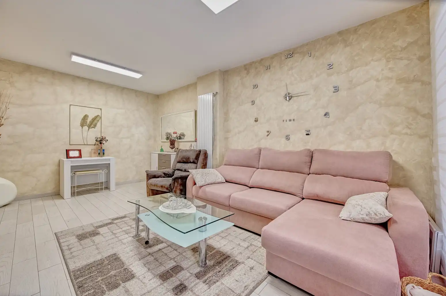 Living room of Detached homes for sale in Beriáin, Navarra