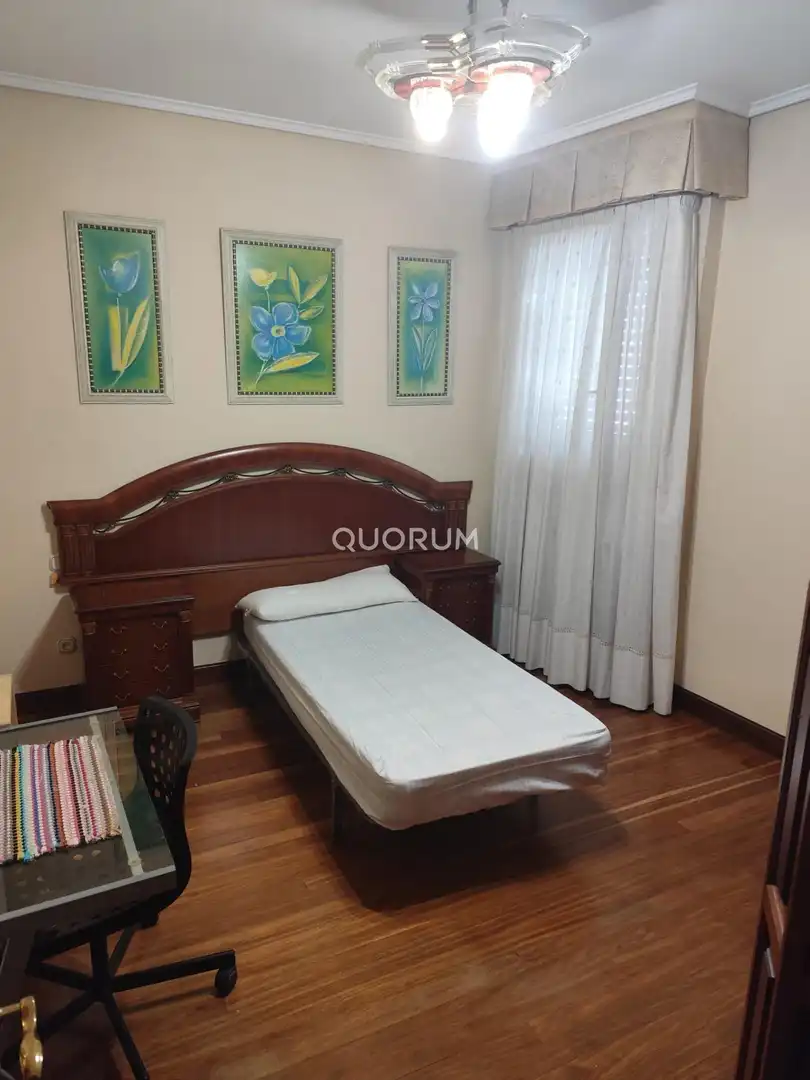 Habitación de Piso de alquiler en Bilbao  con Calefacción y Amueblado
