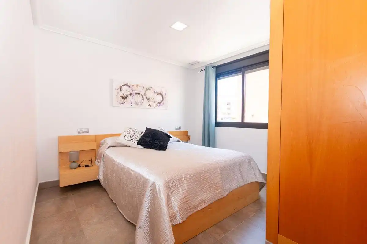 Habitación de Apartamento en venta en Torrevieja con Terraza y Balcón