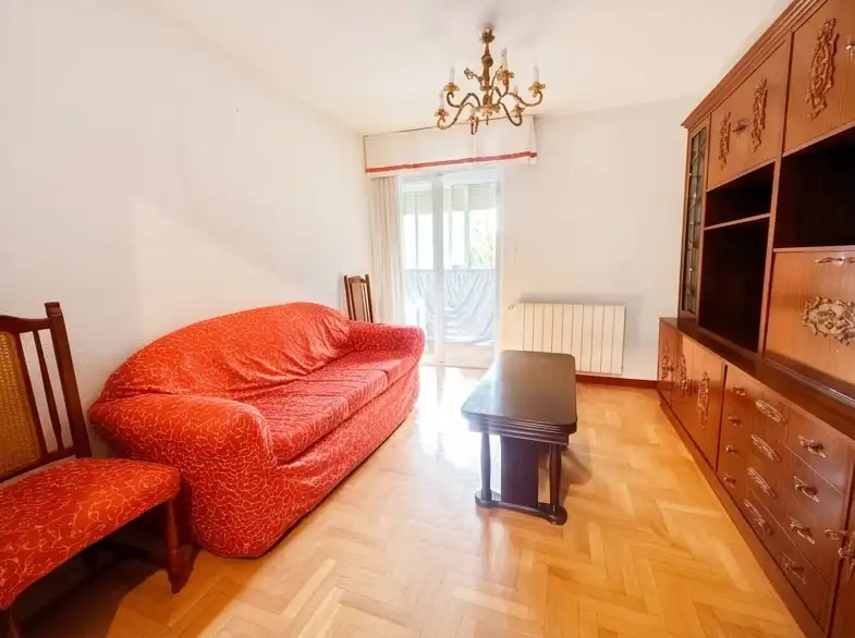 Piso en venta en Calle de Navalmoral de la Mata, Las Águilas
