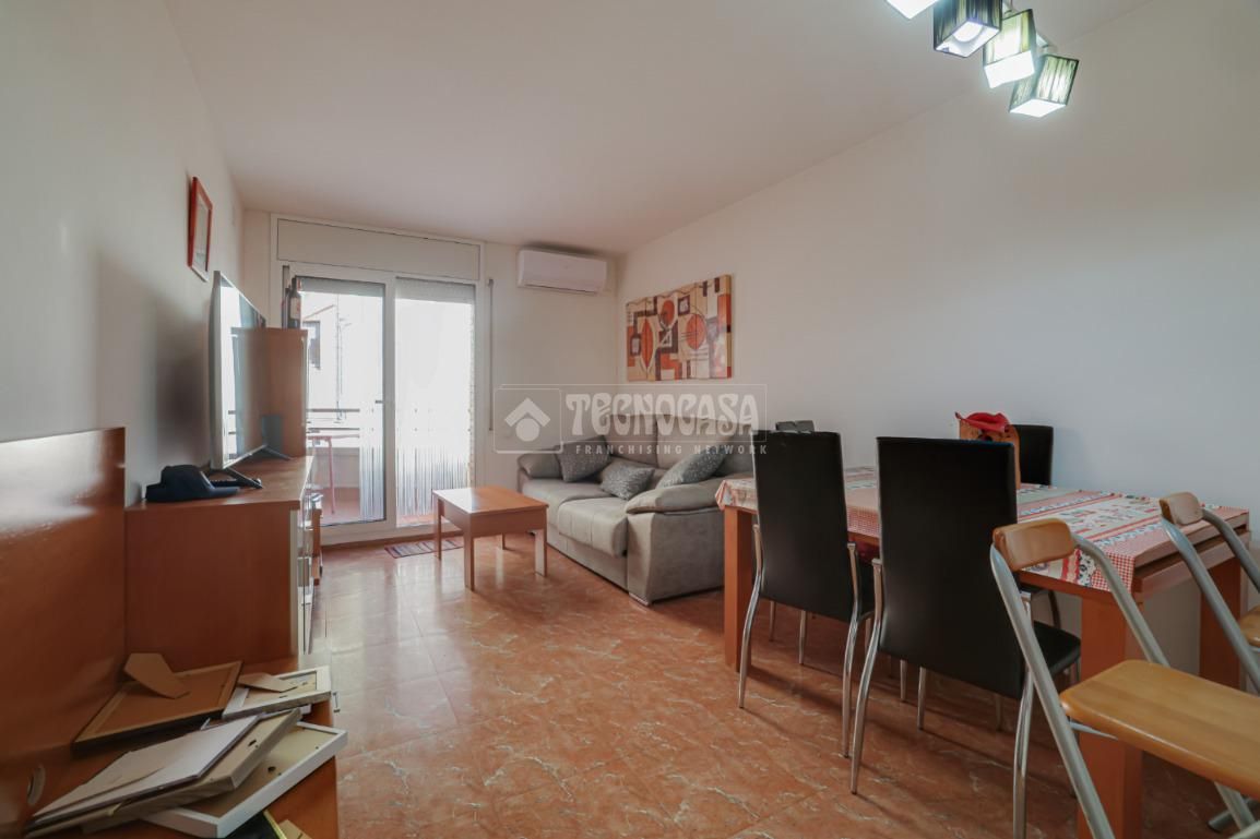 Living room of Flat for sale in Rubí  with Air Conditioner and Balcony