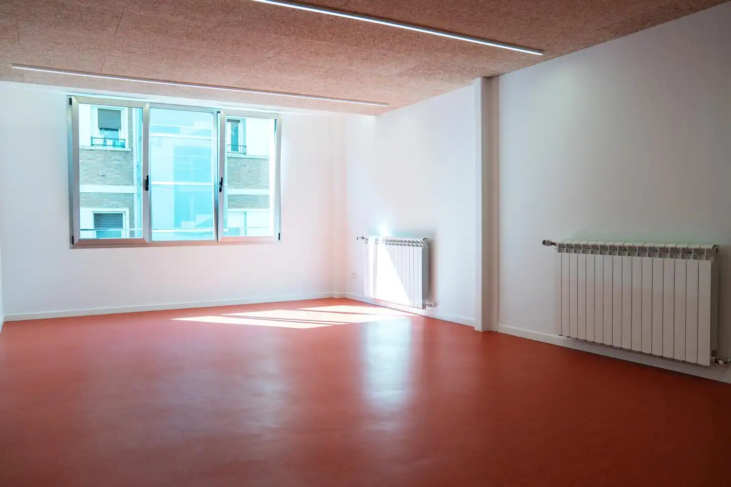 Office for rent in Larrabide, Milagrosa