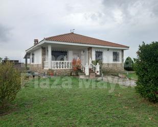 Vista exterior de Casa o xalet en venda en Miranda de Azán amb Terrassa