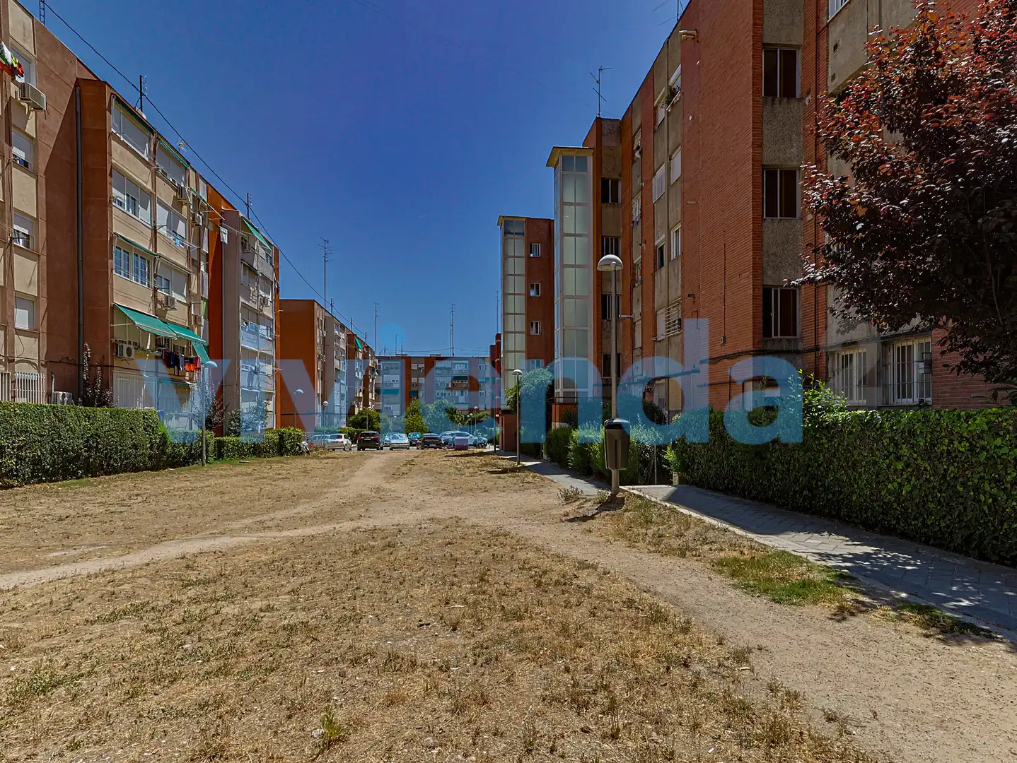 Vista exterior de Local en venda en Madrid amb Aire condicionat, Calefacció i Moblat
